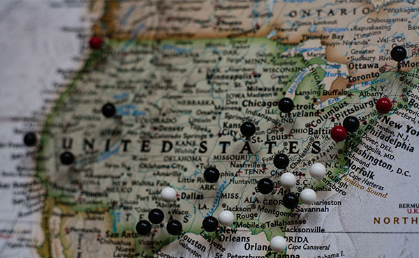 United States map with black and white push pins